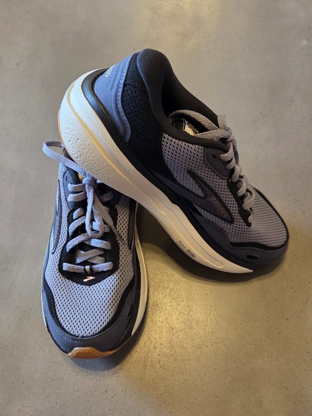 Brooks Women's Ghost Max SE Walking Shoes - Black/Primer/Biscuit